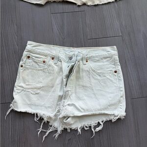 Levi’s light washed shorts